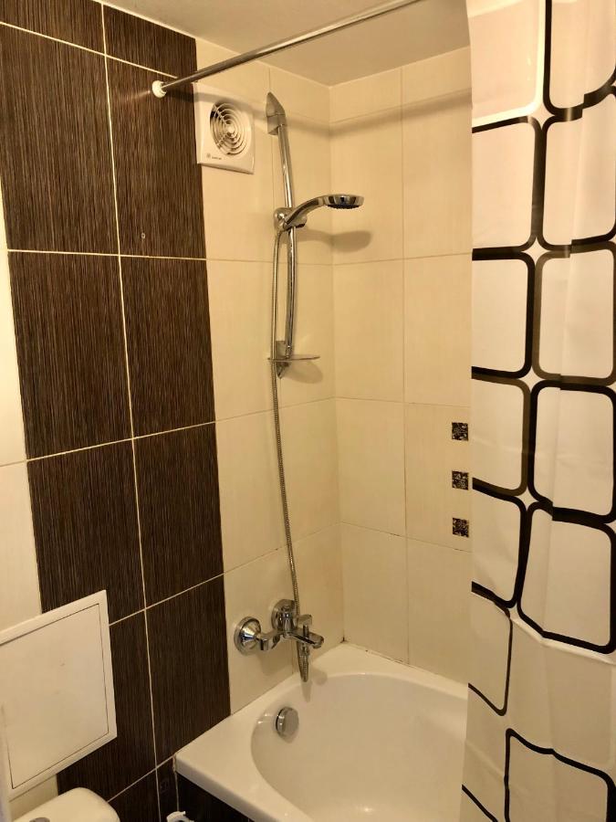 Smart Stay Apartment Валмиера Экстерьер фото